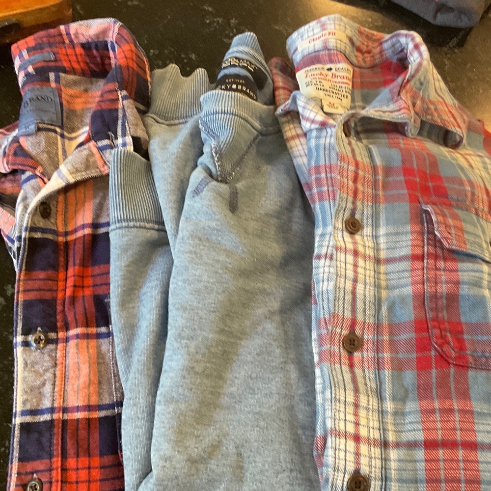 Lucky bundle-flannels & great sweatshirt.   Size Medium